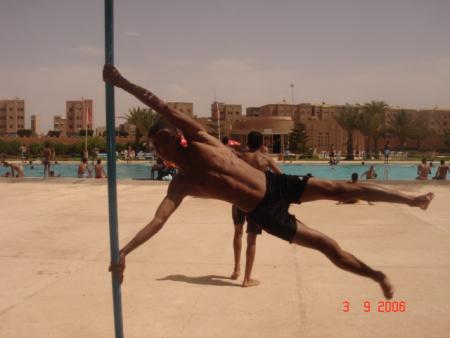 Moi à la picine ( comme superman )